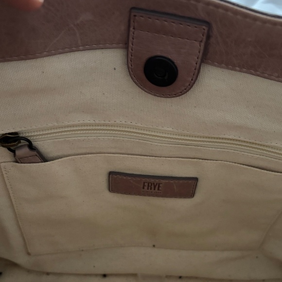 Elegant (not too) Pink Leather Tote Bag - Picture 3 of 7